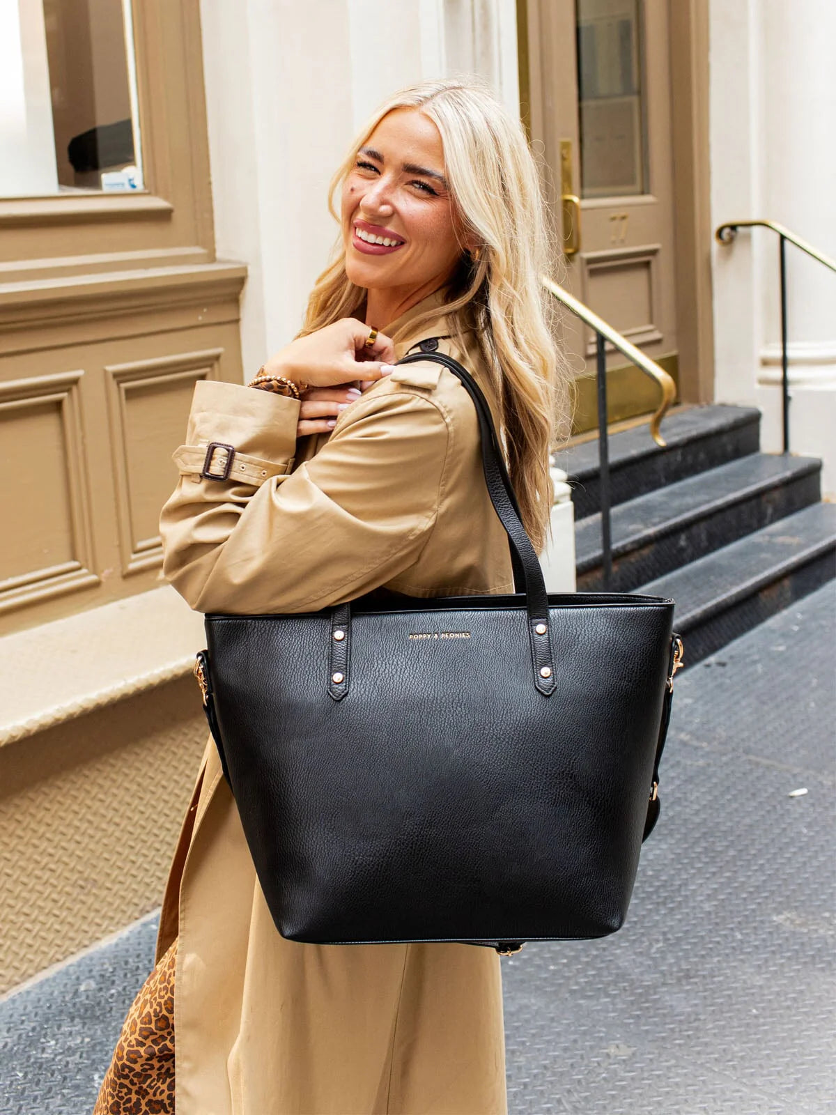 GO-GETTER TOTE black