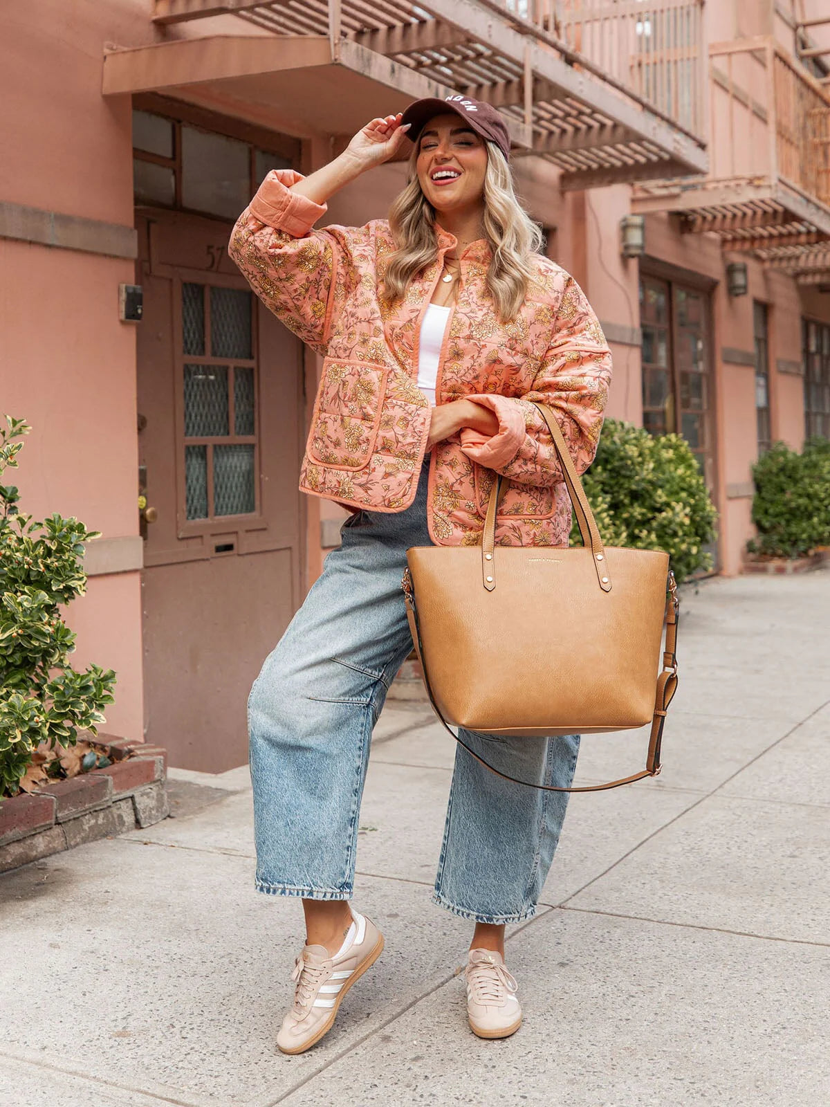 GO-GETTER TOTE camel