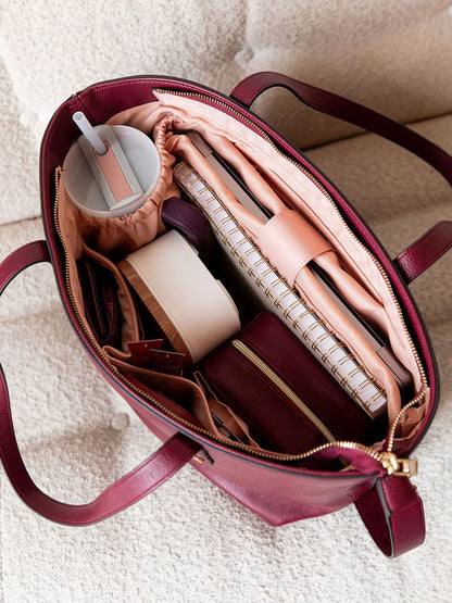 GO-GETTER TOTE berry