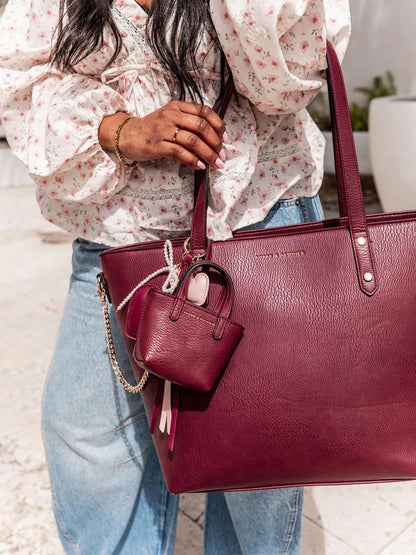 GO-GETTER TOTE berry