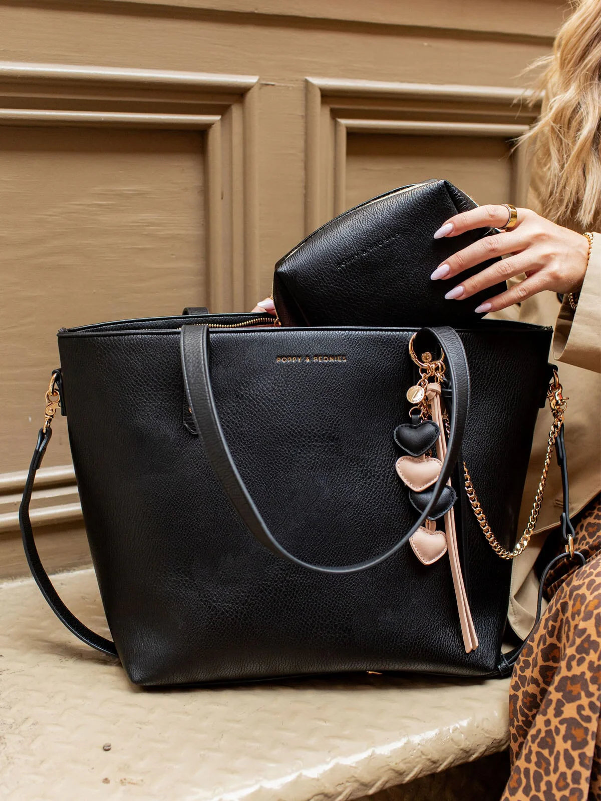 GO-GETTER TOTE black