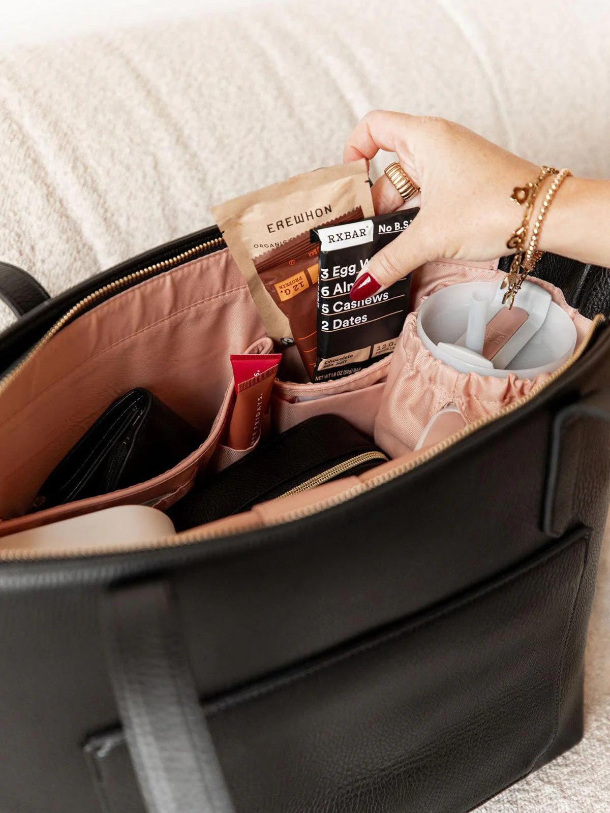 GO-GETTER TOTE black